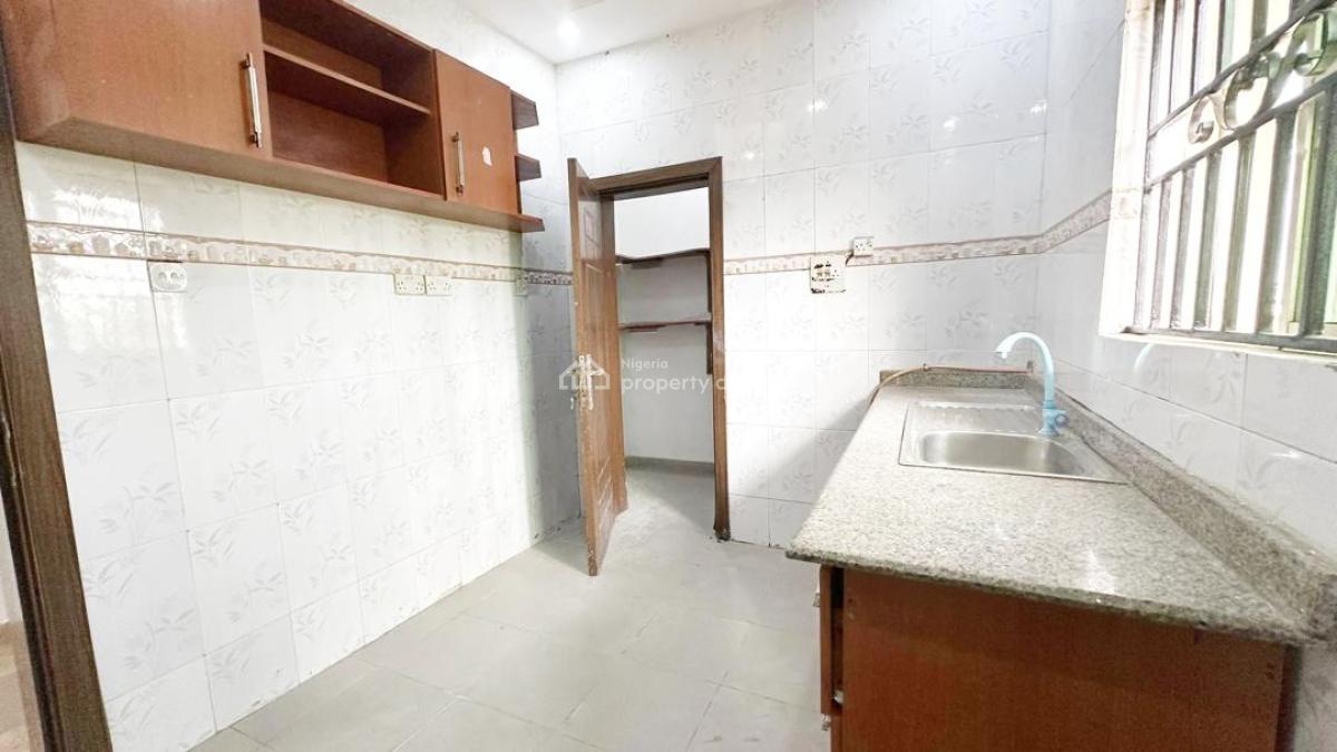 3 Bedroom Flat, Magodo, Gra Phase 1, Magodo, Lagos, Flat / Apartment for Rent