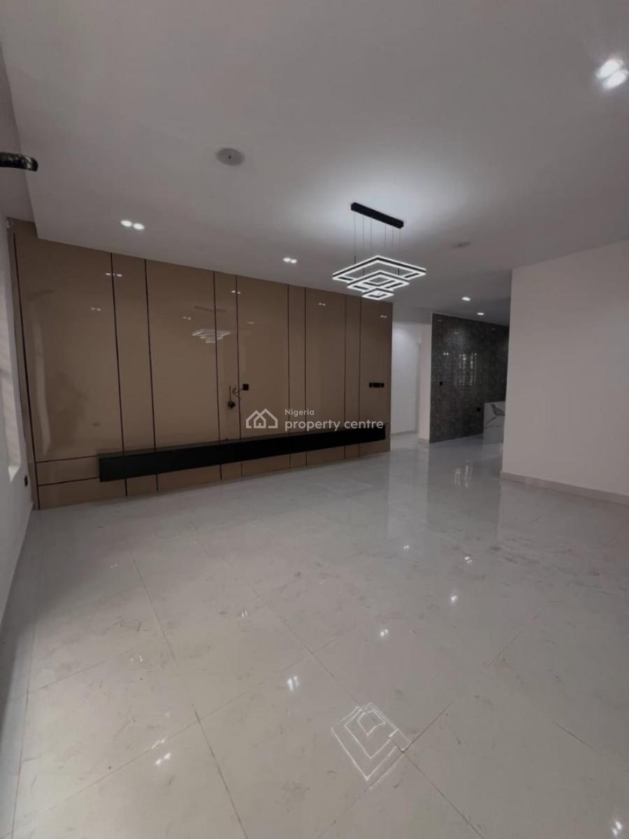 Brand New Luxury 2bedroom Flat, Ologolo, Lekki, Lagos, Flat / Apartment for Rent