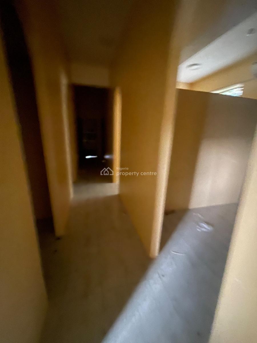 Neat 150sqm Strategic Shop/office Space, Gwarinpa, Abuja, Plaza / Complex / Mall for Rent