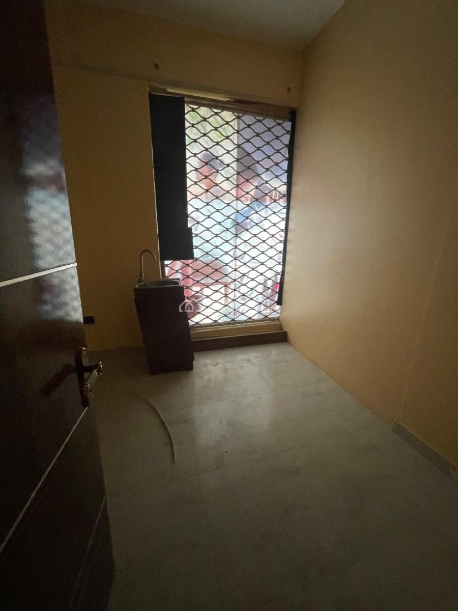 Neat 150sqm Strategic Shop/office Space, Gwarinpa, Abuja, Plaza / Complex / Mall for Rent