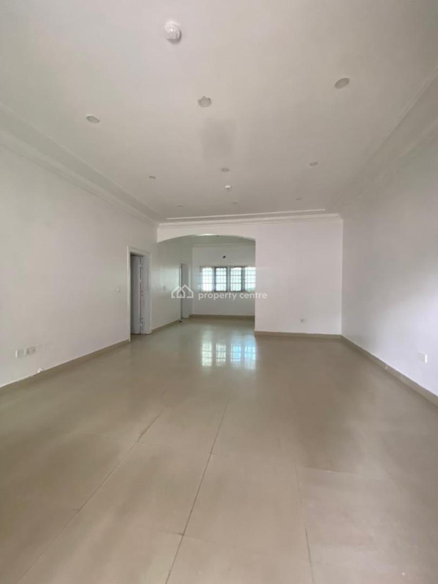 3bedroom Flat with a Room Bq., Lekki Phase 1, Lekki, Lagos, Flat / Apartment for Rent