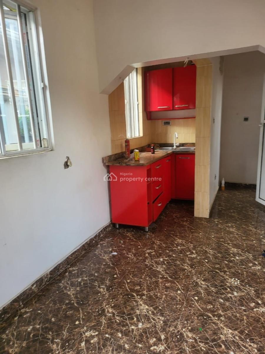 Mini Flat in a Very Good Neighborhood of Magodo Phase1 Via Isheri, Magodo Isheri Phase 1, Gra Phase 1, Magodo, Lagos, Mini Flat (room and Parlour) for Rent