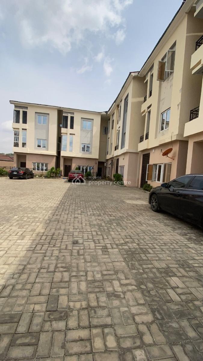 Neatly Built 4 Bedroom Terrace Duplex + Bq, Guzape District, Abuja, Terraced Duplex for Rent