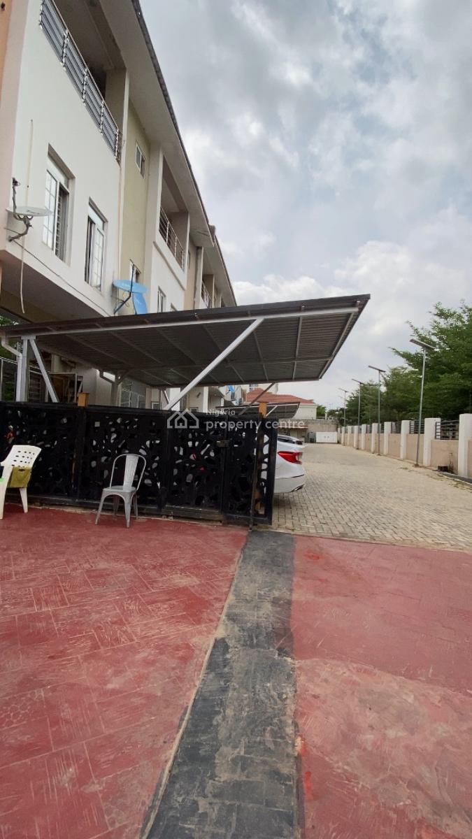 Spacious 3 Bedroom Terrace Duplex + Bq, Guzape District, Abuja, Terraced Duplex for Rent