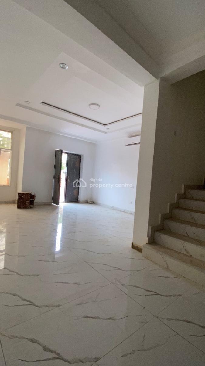 Spacious 3 Bedroom Terrace Duplex + Bq, Guzape District, Abuja, Terraced Duplex for Rent