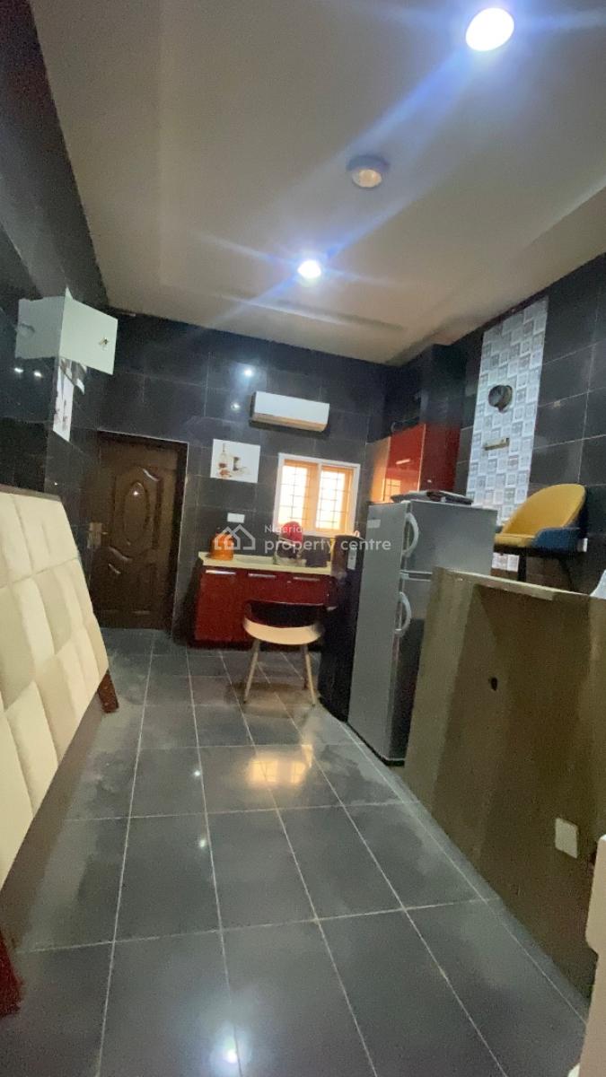 Spacious 3 Bedroom Terrace Duplex + Bq, Guzape District, Abuja, Terraced Duplex for Rent