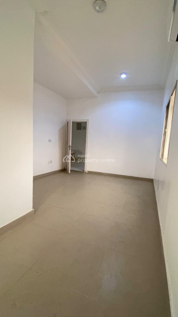 Spacious 3 Bedroom Terrace Duplex + Bq, Guzape District, Abuja, Terraced Duplex for Rent