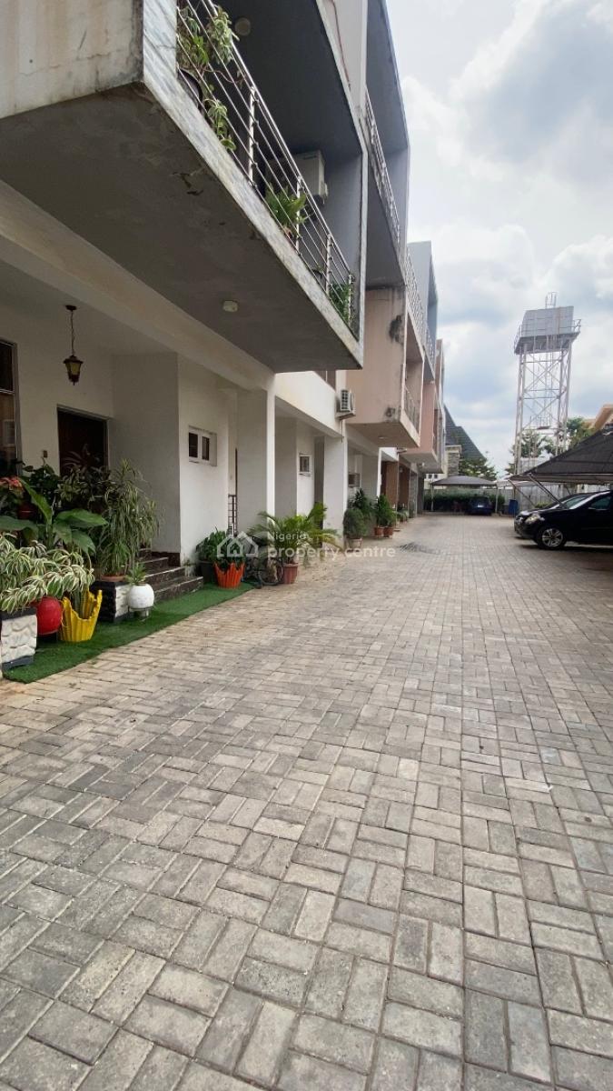 Spacious 4 Bedroom Terrace Duplex + Bq, Guzape District, Abuja, Terraced Duplex for Sale