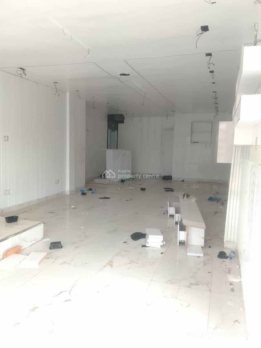 Shop Space in a Very Busy Area with a Toilet, Lekki Phase 1, Lekki Phase 1, Lekki, Lagos, Shop for Rent