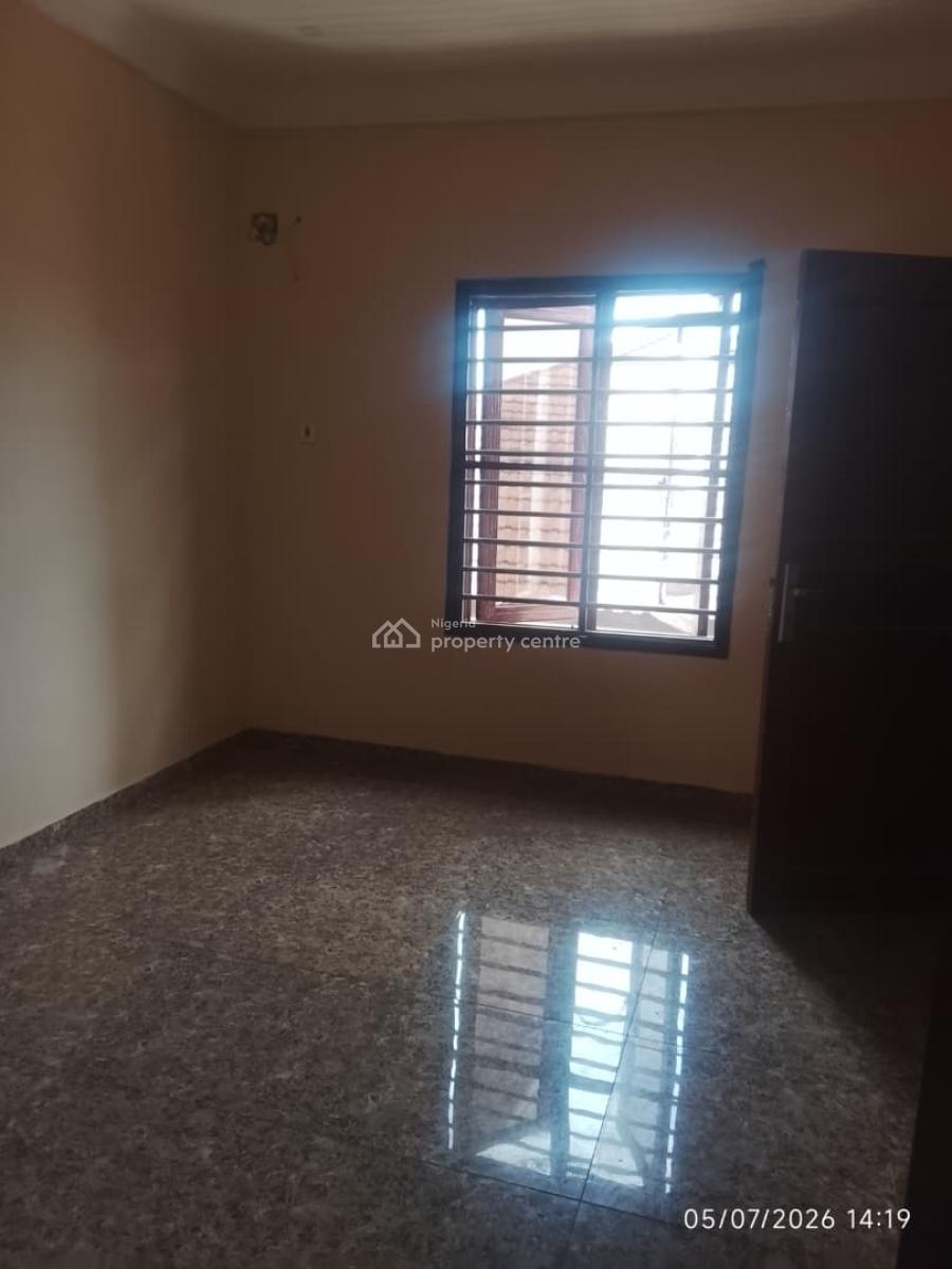 Spacious 3 Bedroom Apartment with a Bq Upstairs, Lekki Phase 1, Lekki, Lagos, Flat / Apartment for Rent