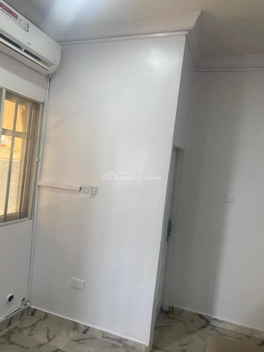 Self Service 2 Bedrooms Flat, Off Palace Road, Oniru, Victoria Island (vi), Lagos, Flat / Apartment for Rent