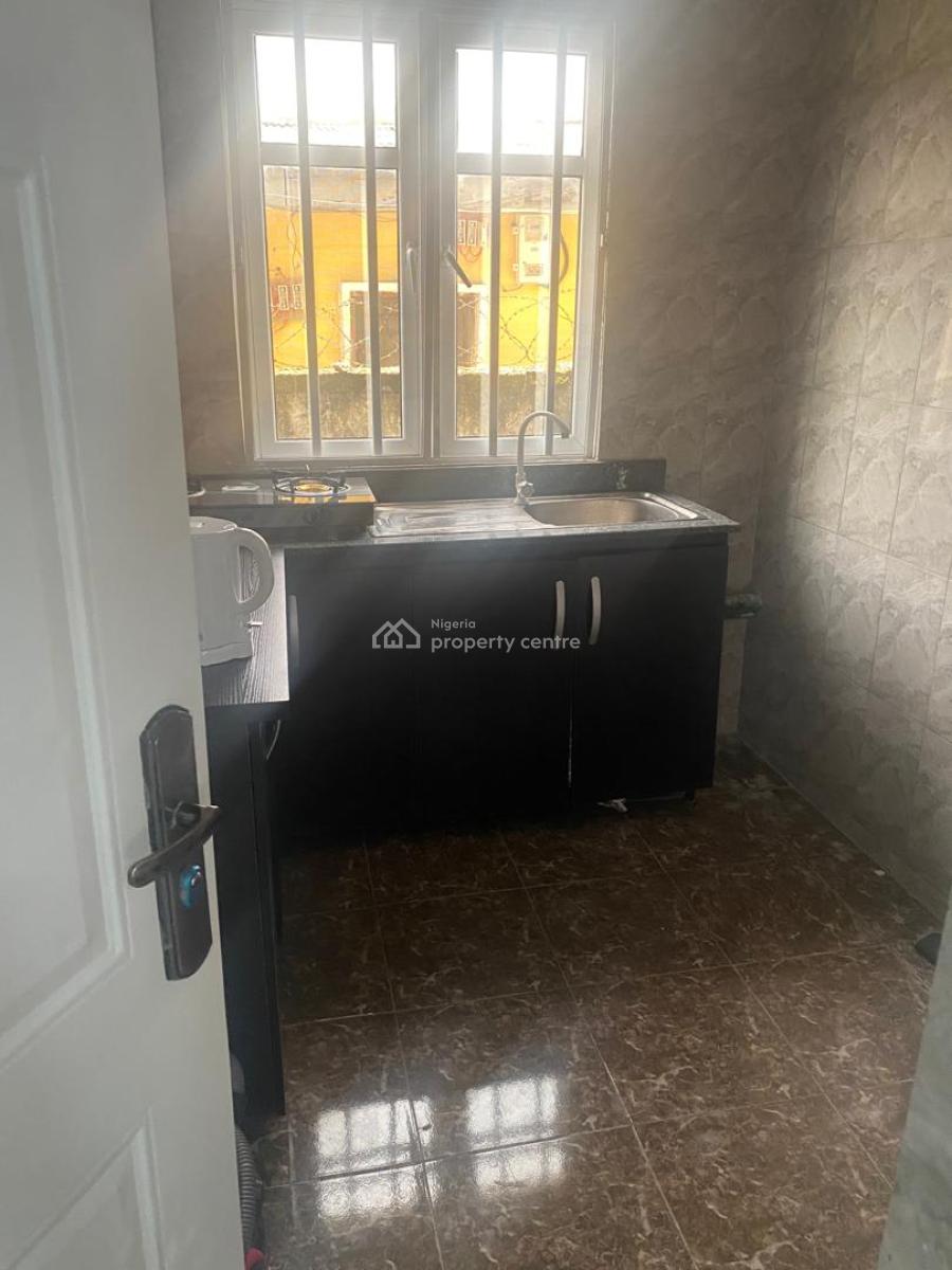 Self Service 2 Bedrooms Flat, Off Palace Road, Oniru, Victoria Island (vi), Lagos, Flat / Apartment for Rent