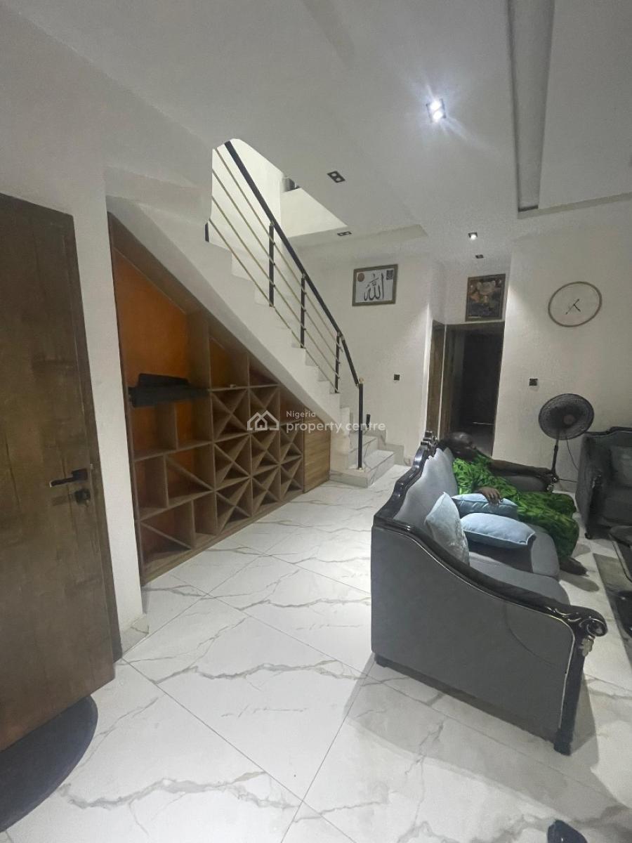 Executive 4-bedroom Duplex with Solar & Cctv, Ologolo, Lekki, Lagos, Flat / Apartment for Rent