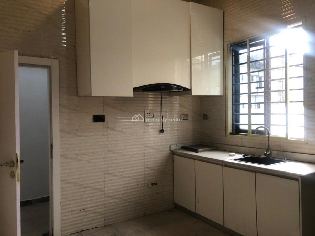 4 Bedroom Semi-detached Duplex with Bq, Osapa, Lekki, Lagos, Semi-detached Duplex for Rent
