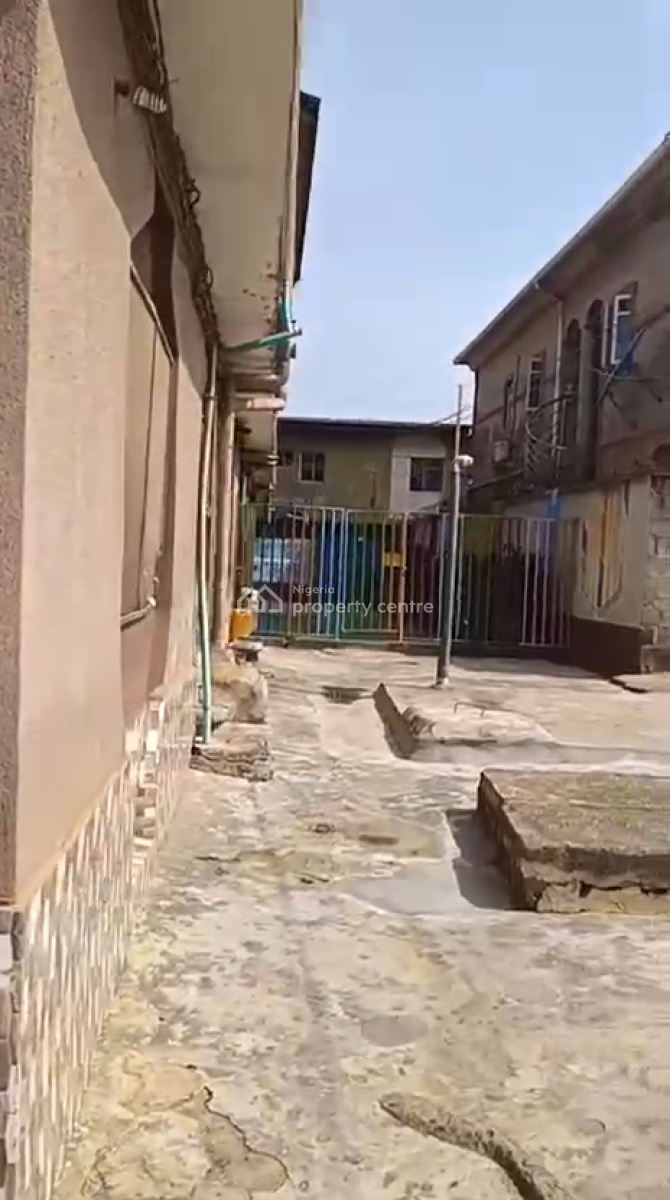 Massive Block of 12 Flats, Isheri Olofin, Close to Egbeda, Lagos, Egbeda, Alimosho, Lagos, Block of Flats for Sale