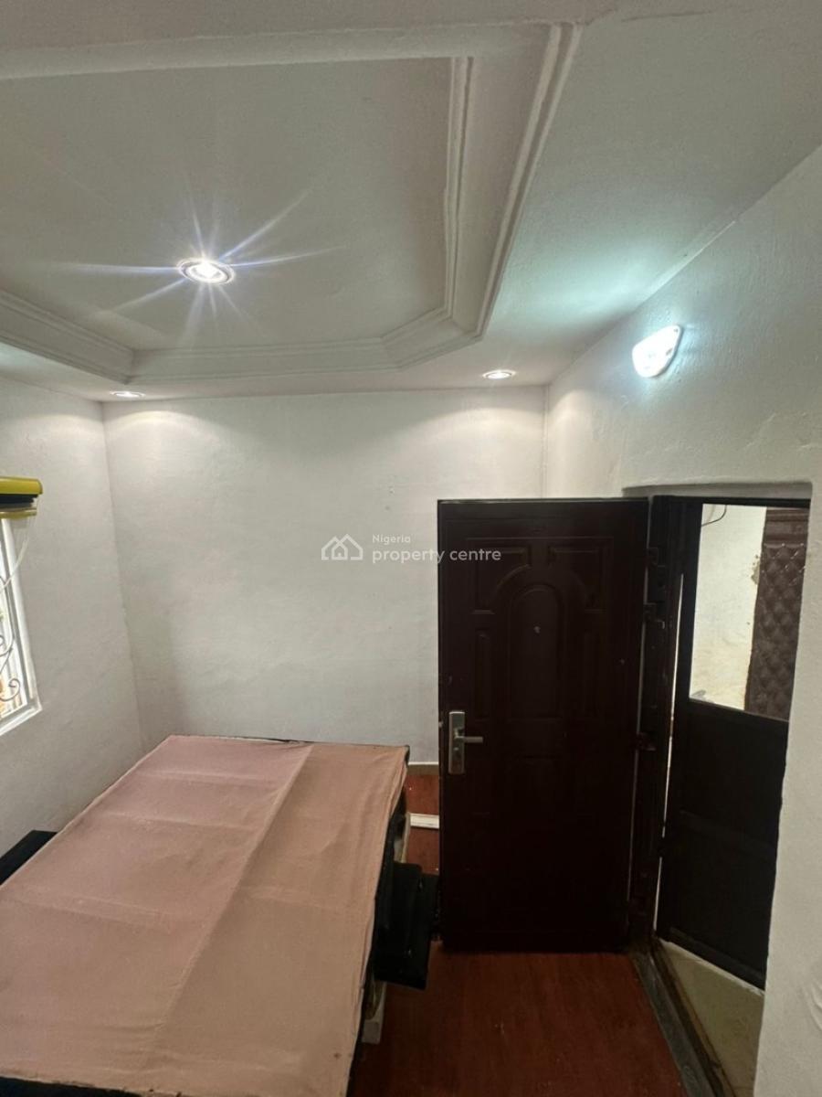 a Sweet Self Contain in a Good Neighborhood, 4th Avenue Gwarinpa, Gwarinpa, Abuja, Self Contain (single Rooms) for Rent