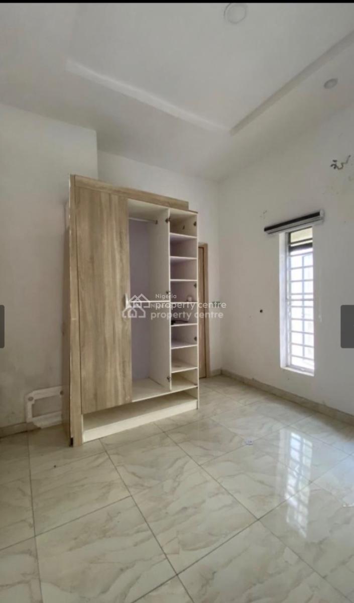 Self Contain Single Room, Apple Wood Estate Orchid Road Lekki, Lekki, Lagos, House for Rent