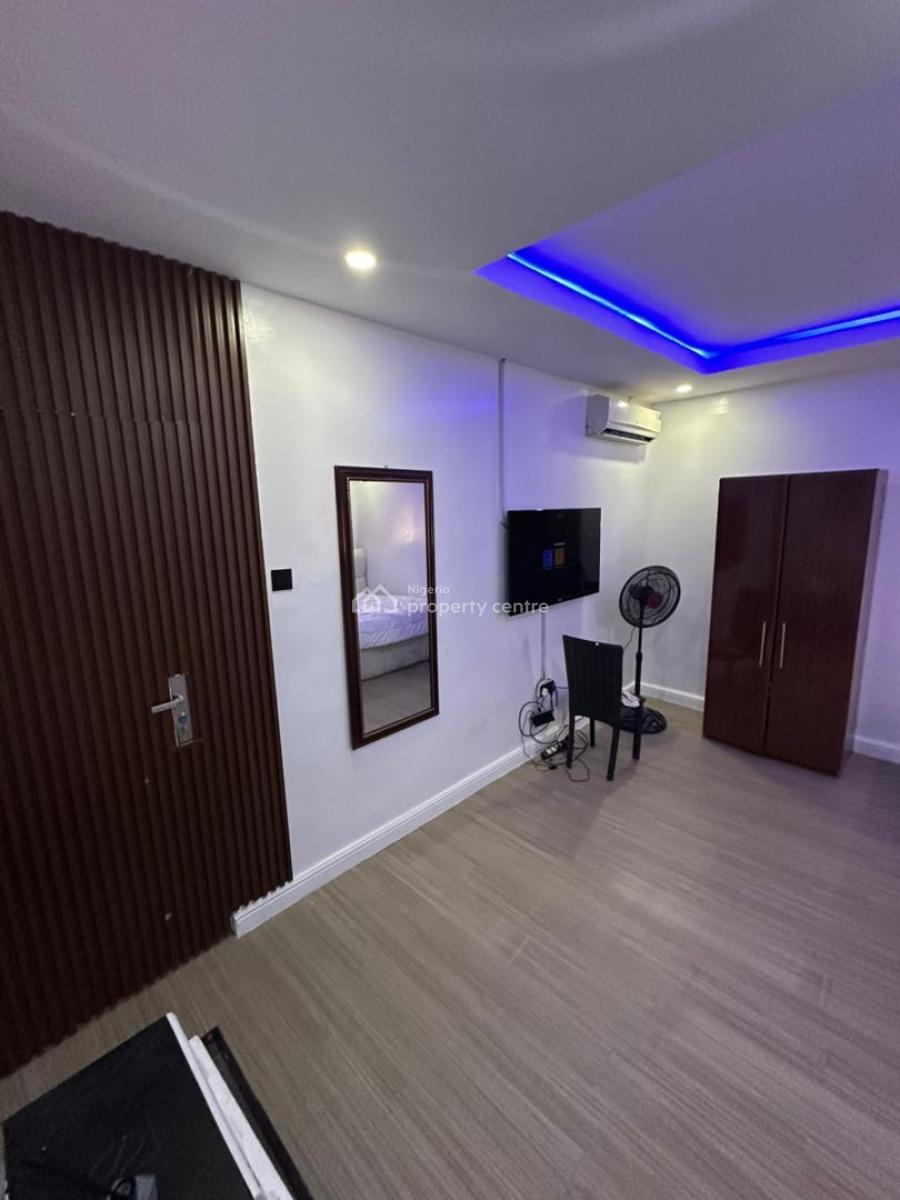 a Beautiful Self Contain in a Good Environment, 1st Avenue Gwarinpa, Gwarinpa, Abuja, Self Contain (single Rooms) Short Let
