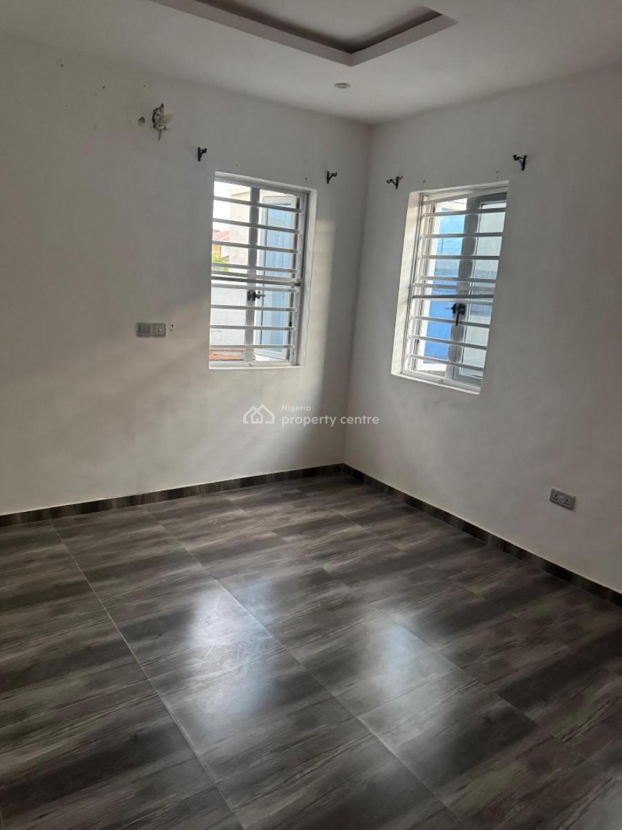 Luxury and Well Maintained 4 Units of 3 Bedrooms Apartments, Lekki Phase 1 Right Hand Side, Lekki, Lagos, Flat / Apartment for Rent