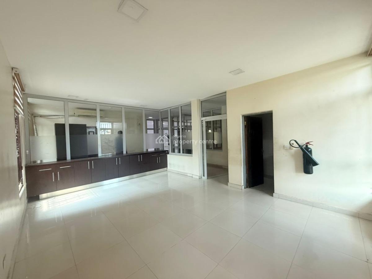 Partitioned Office Space, Wuse District, Wuse 2, Abuja, Plaza / Complex / Mall for Rent