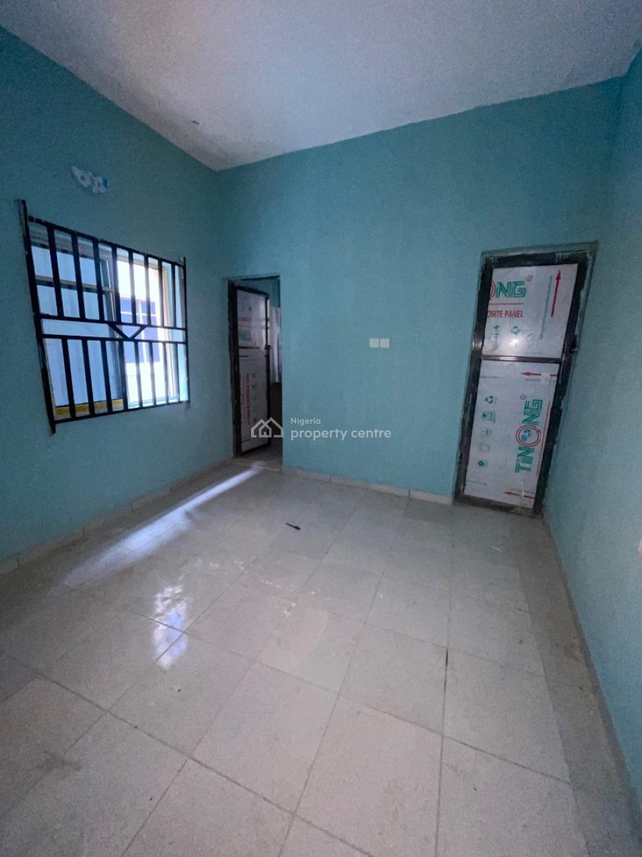 a Spacious Room Self Contained, Along Mobil Road Ilaje Ajah, Lekki, Lagos, Self Contain (single Rooms) for Rent