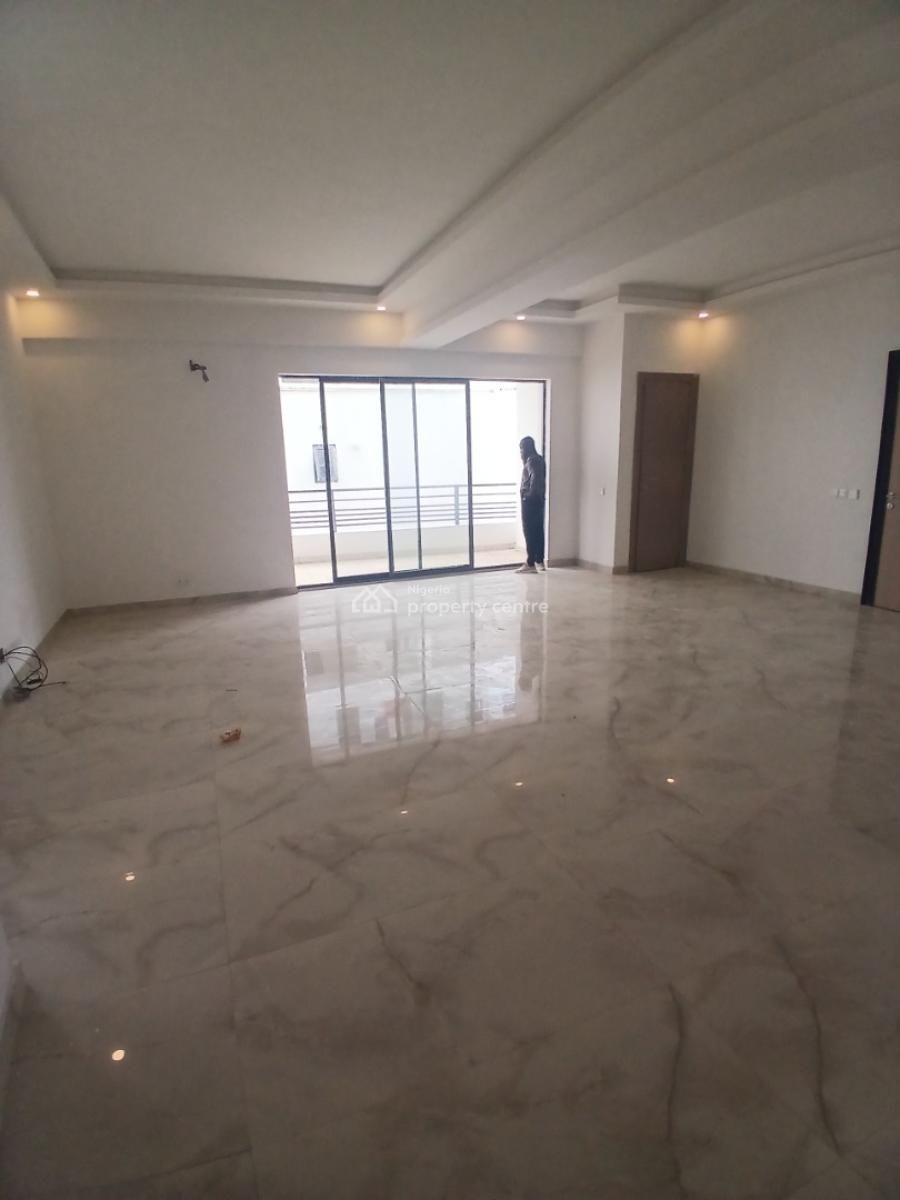 Newly Built and Serviced with 24/7 Power Supply 2 Bedroom En-suite Fla, Lekki Phase 1, Lekki, Lagos, Flat / Apartment for Rent