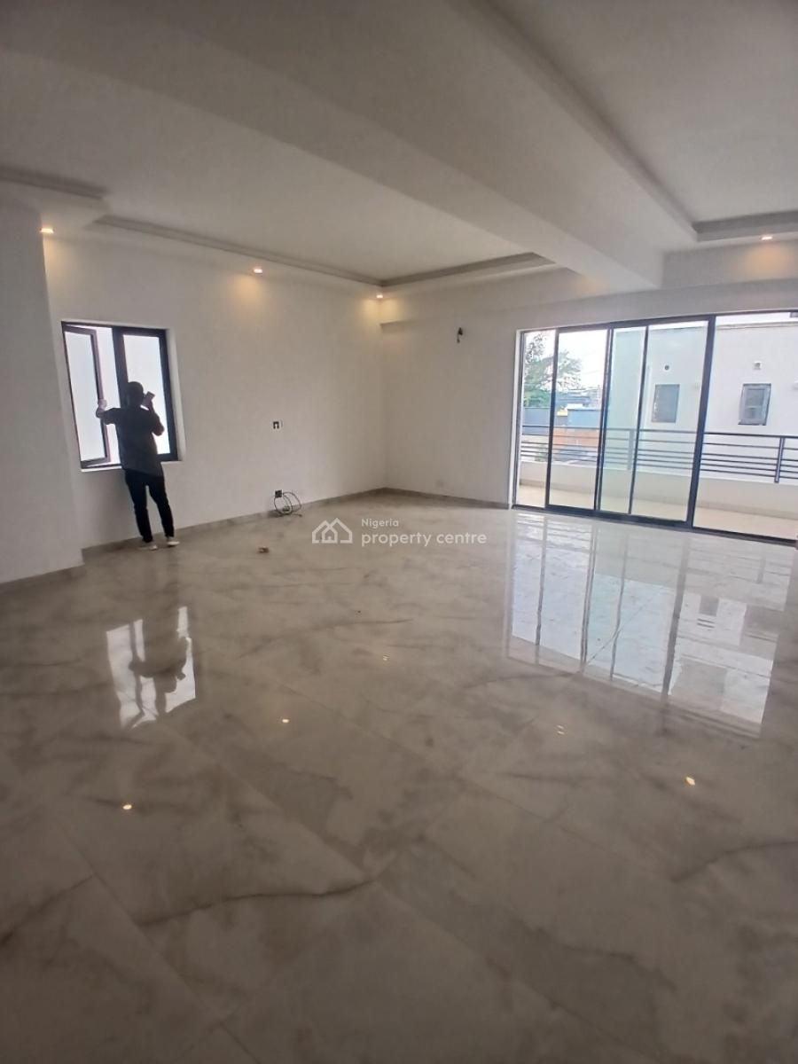 Newly Built and Serviced with 24/7 Power Supply 2 Bedroom En-suite Fla, Lekki Phase 1, Lekki, Lagos, Flat / Apartment for Rent