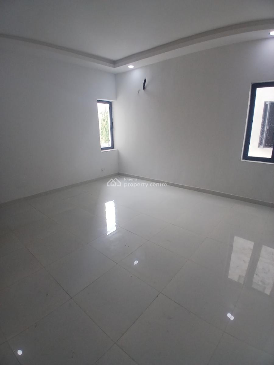 Newly Built and Serviced with 24/7 Power Supply 2 Bedroom En-suite Fla, Lekki Phase 1, Lekki, Lagos, Flat / Apartment for Rent