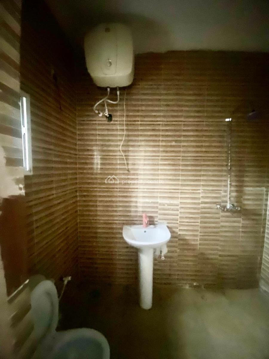 Tastefully Finished 3 Bedroom Flat, Atlantic View Estate By Alpha Beach Road New Road Chevron, Lekki Phase 2, Lekki, Lagos, Flat / Apartment for Rent