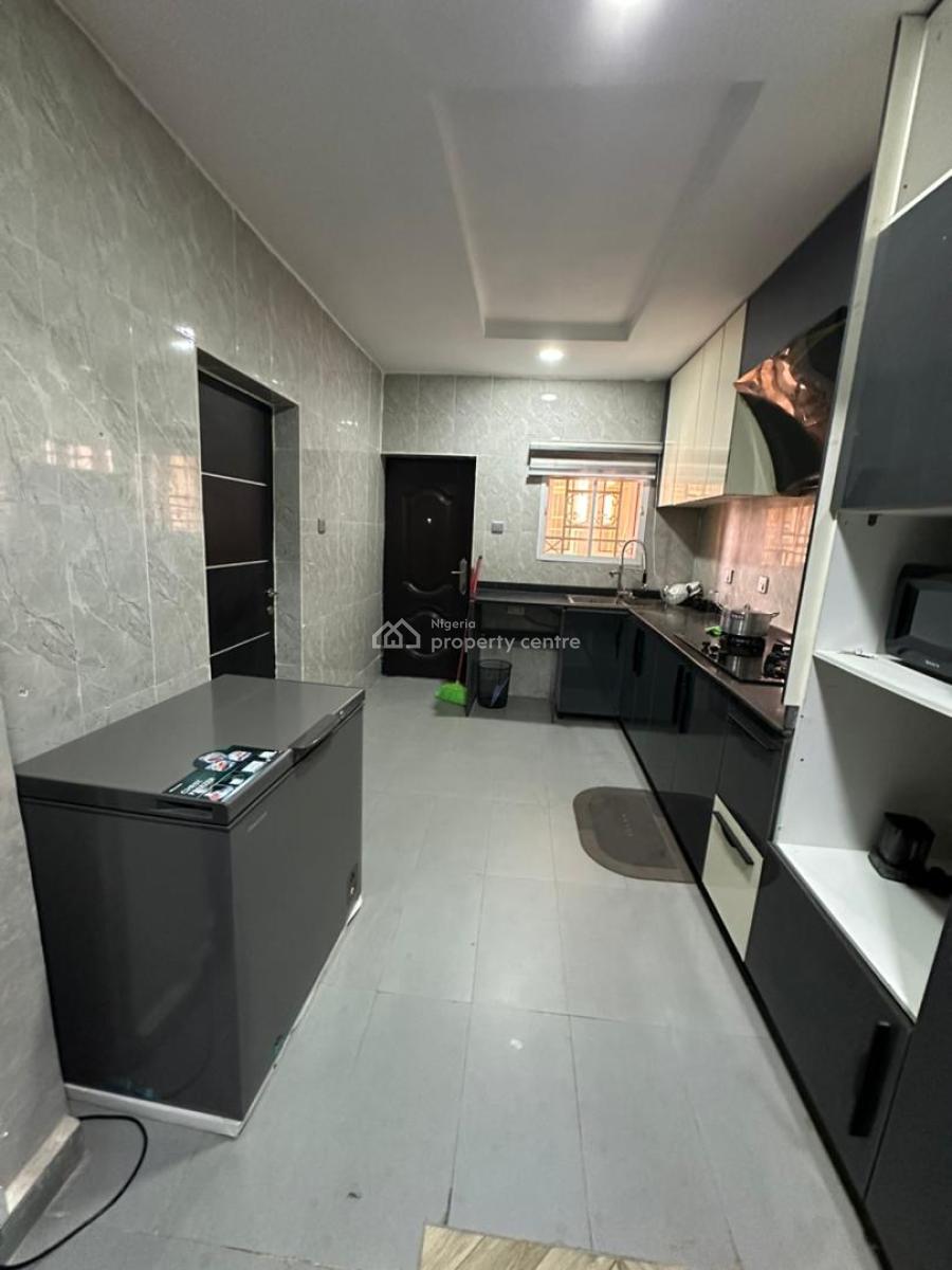 a Clean Fully Furnished 2 Bedroom Apartment in a Beautiful Environment, Fha Estate Guzape, Guzape District, Abuja, Flat / Apartment for Rent
