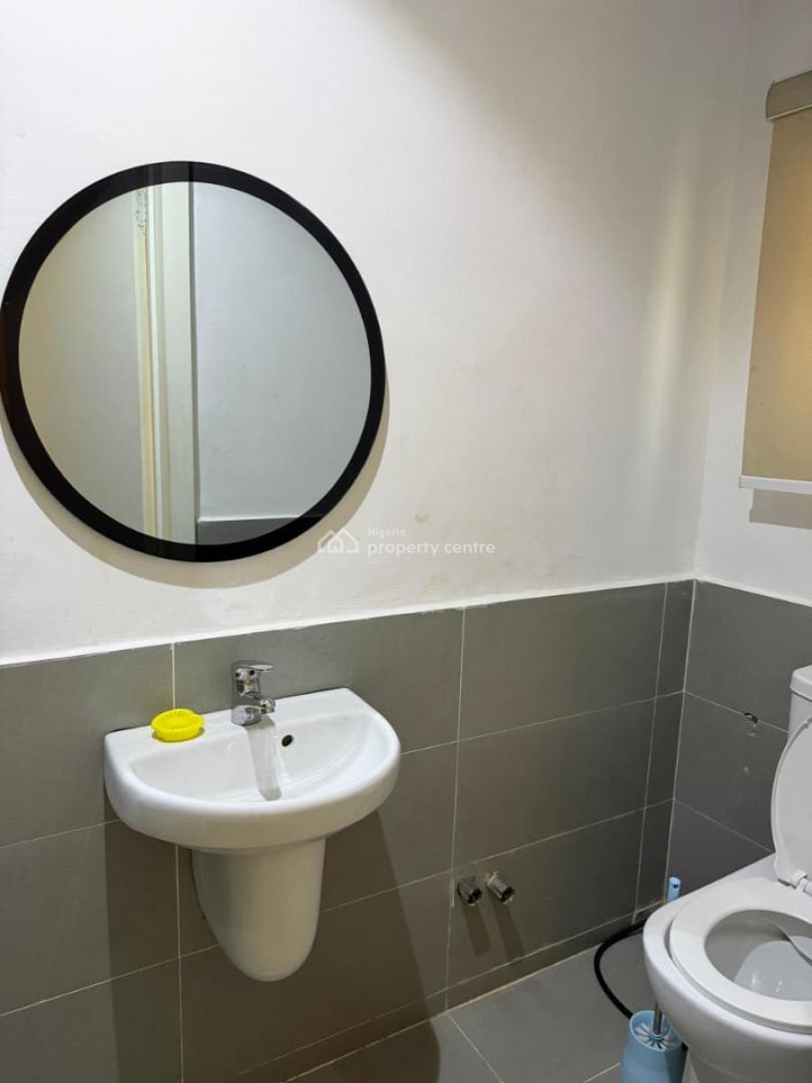 2 Bedroom Apartment with Movable Tv, Ps5, Bathtub and Balcony, Lekki Phase 1, Lekki, Lagos, Flat / Apartment Short Let