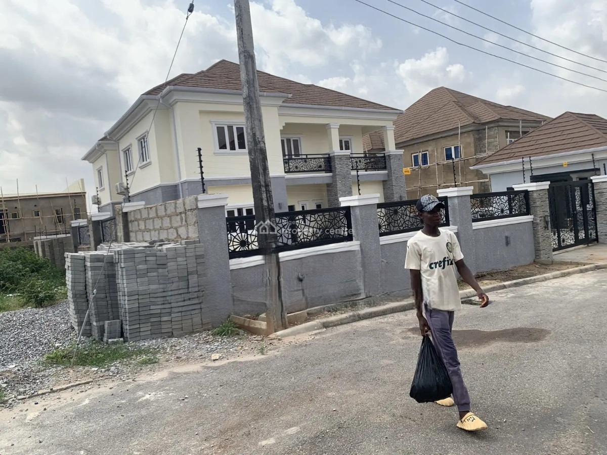 Luxury 5 Bedroom Duplex with Excellent Facilities, Lugbe District. Abuja - Nigeria., Sabon Lugbe, Lugbe District, Abuja, Detached Duplex for Sale