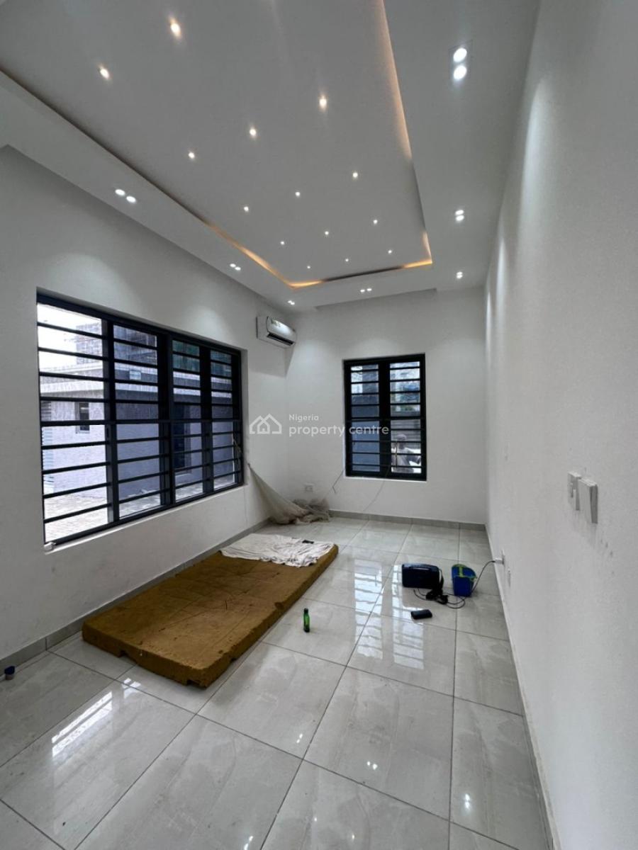 Elegant 4 Bedroom Semi Detached Duplex with Bq in a Secure Estate, Lekki Phase 1, Lekki, Lagos, Semi-detached Duplex for Sale