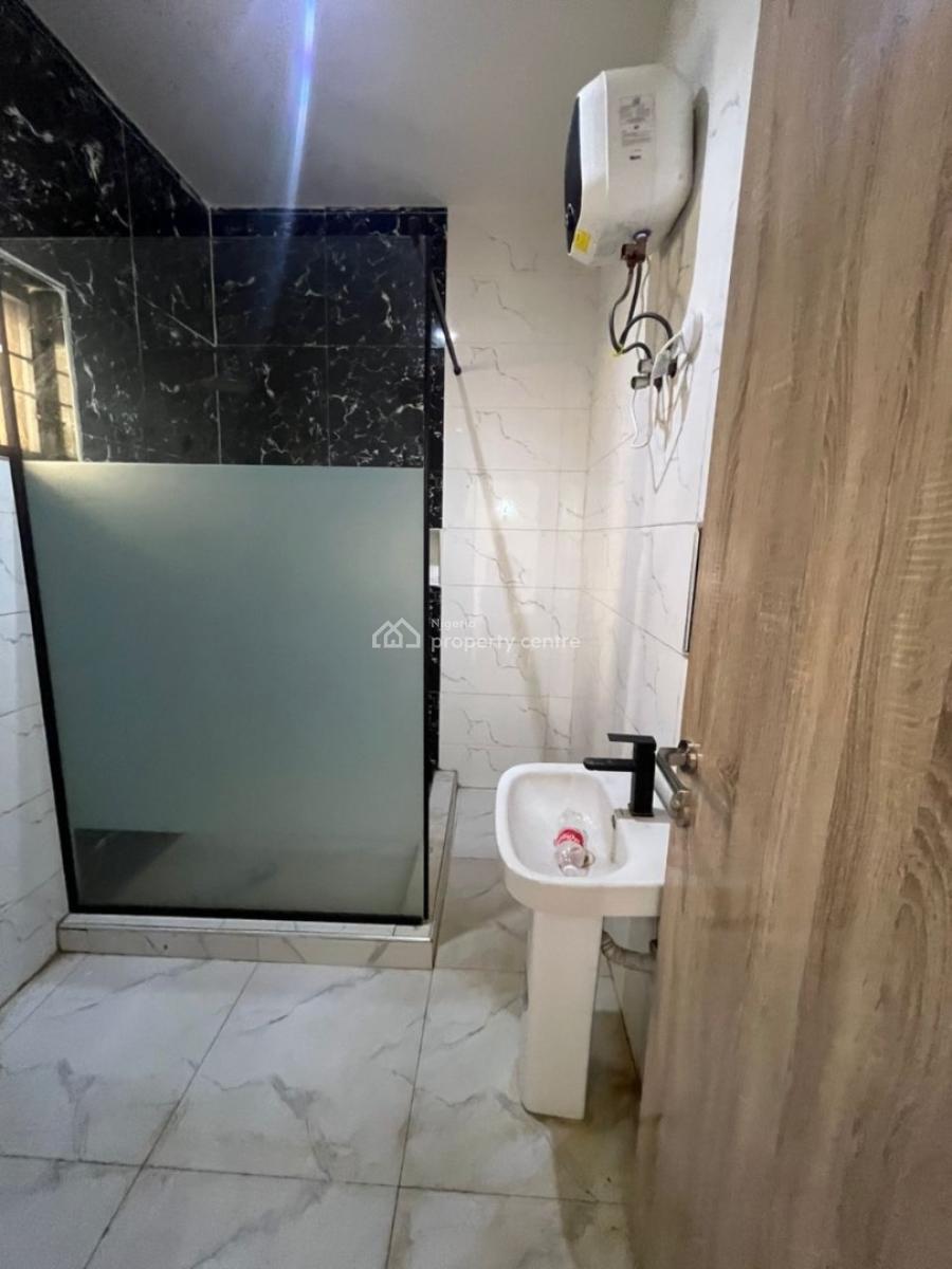 4 Bedroom Terrace Duplex and a Bq, Guzape District, Abuja, Terraced Duplex for Rent
