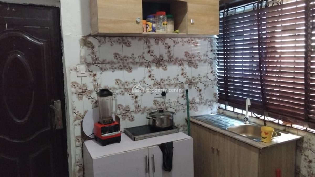 Spacious Private En-suite Room in a Quiet 2-bed Flat - Direct Owner, Badore, Ajah, Lagos, Flat / Apartment for Rent
