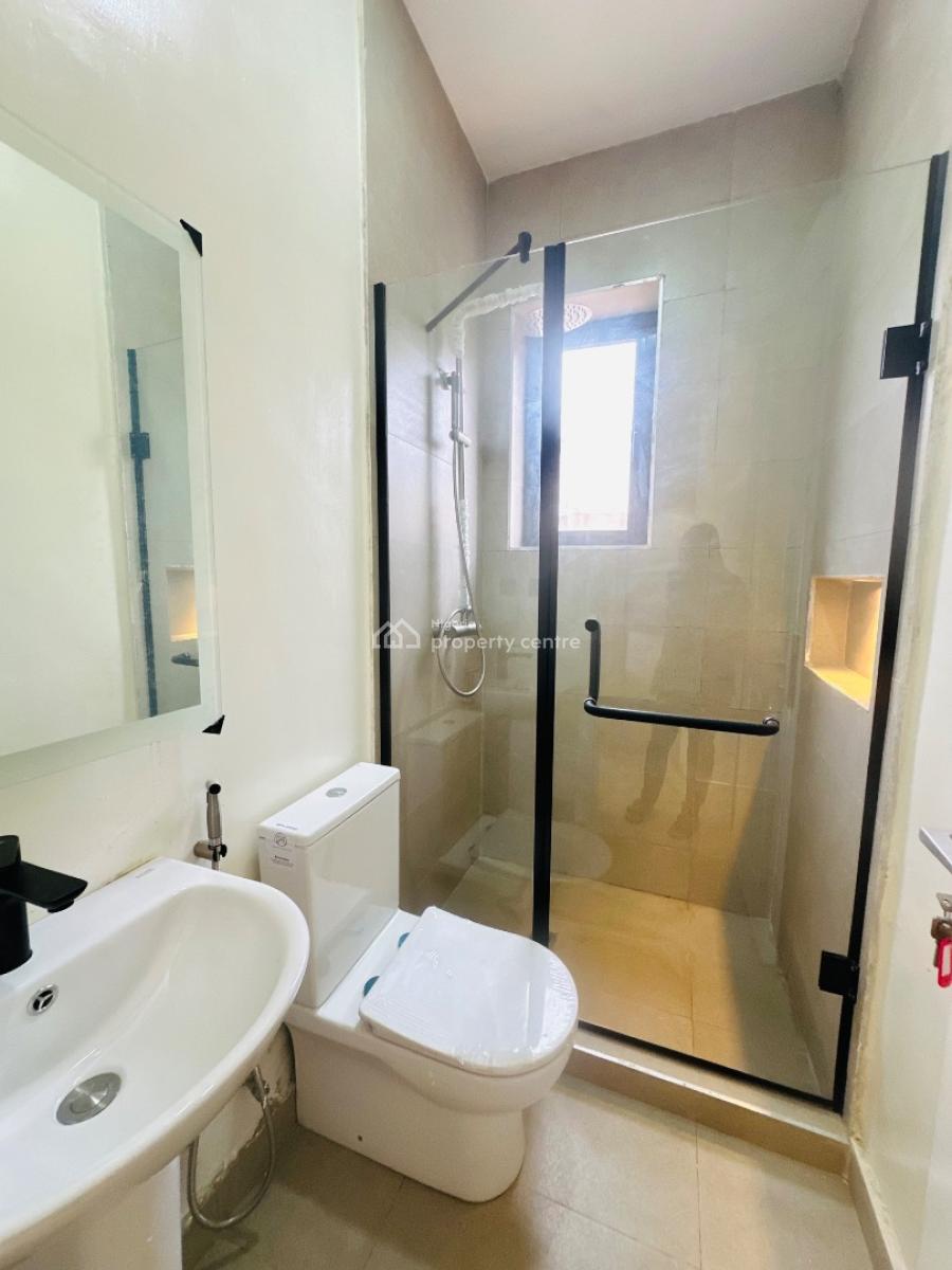 Unfurnished 4 Bedroom Semi Detached Duplex with Bq, Lekki Phase 1, Lekki, Lagos, Semi-detached Duplex for Sale
