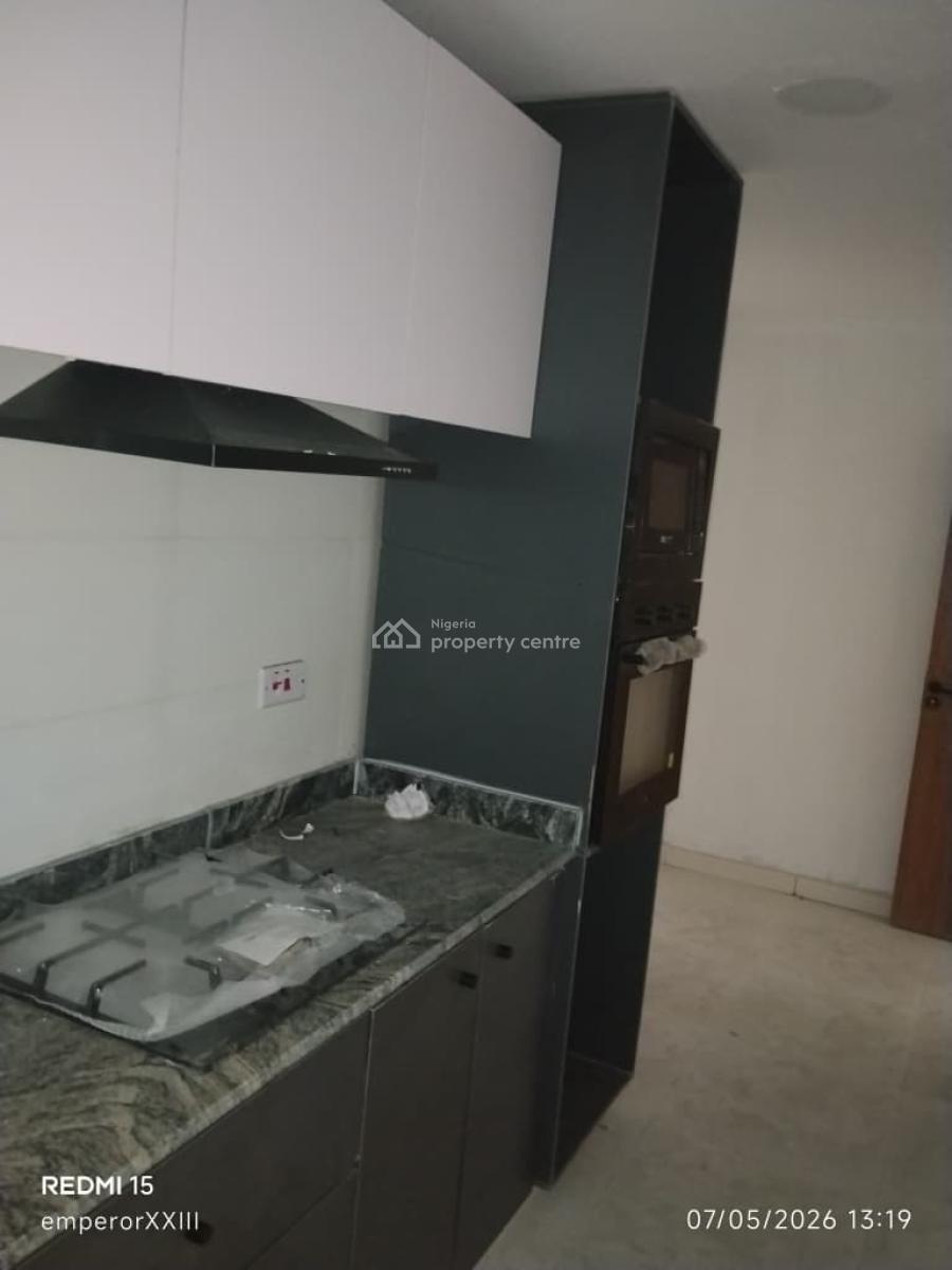 New 2bedroom with 24hours Light Elevator Gym Secured Estate, Off Freedom Way, Lekki Phase 1, Lekki, Lagos, Flat / Apartment for Rent
