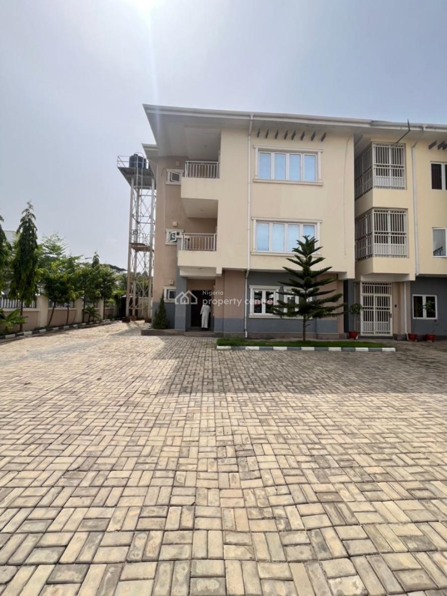 4 Bedroom Terrace Duplex and a Bq, Guzape District, Abuja, Terraced Duplex for Sale