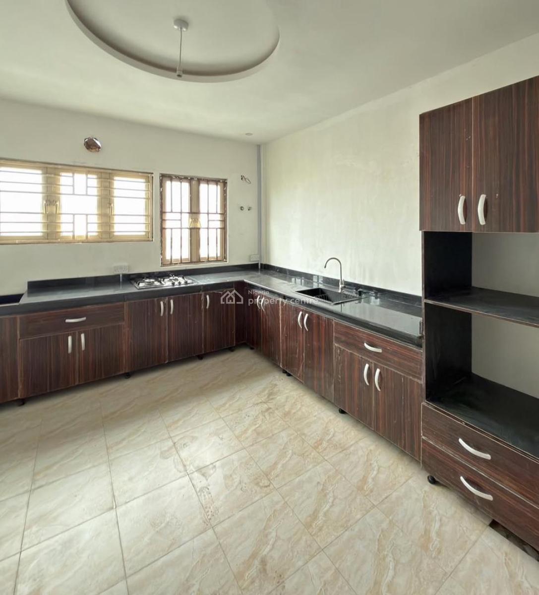 2 Bedroom Penthouse in Lekki, Lekki, Lagos, Land for Rent
