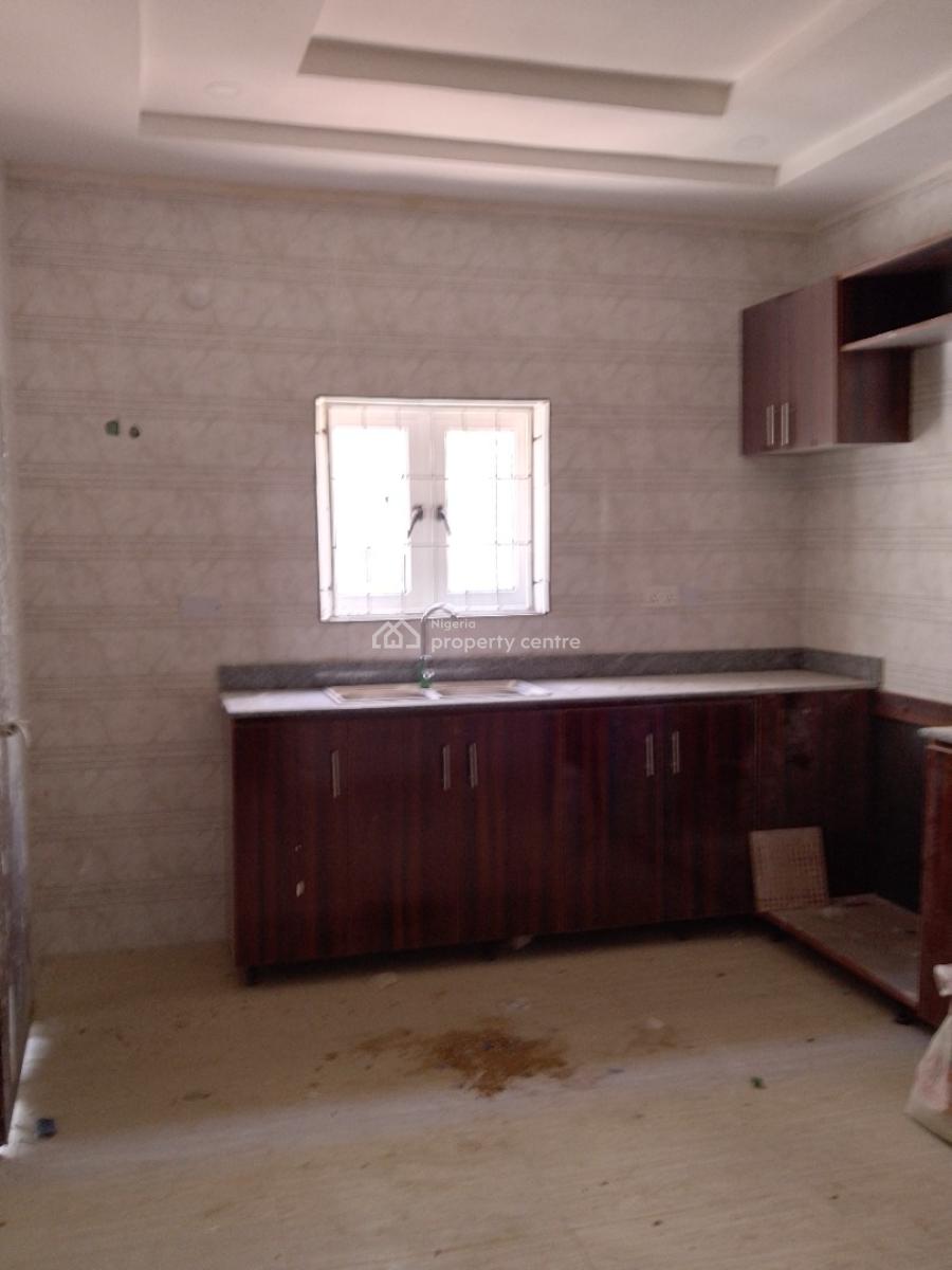 Spacious 3 Bedrooms Flat with Modern Design, Gwarinpa, Abuja, Flat / Apartment for Rent