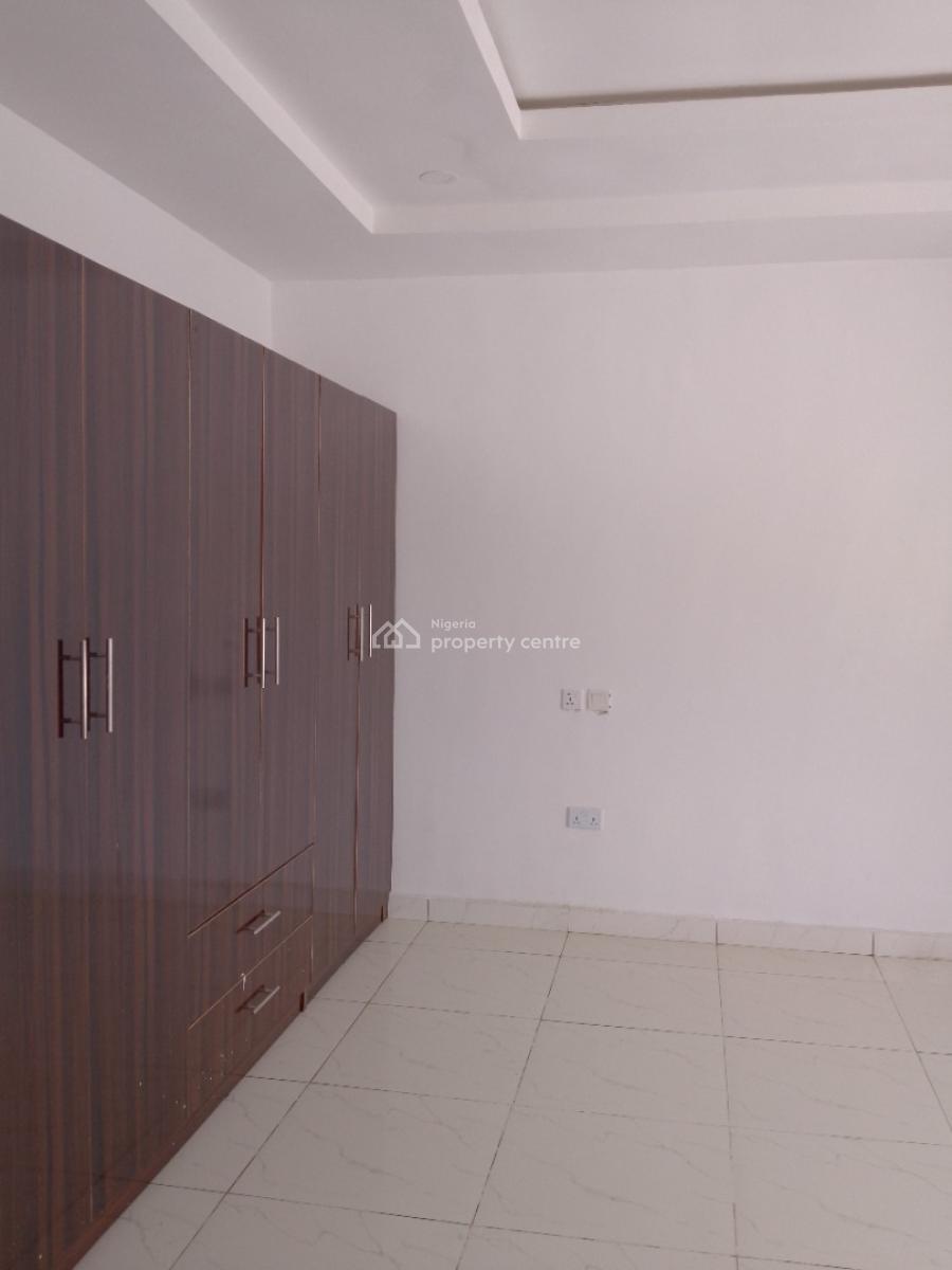 Spacious 3 Bedrooms Flat with Modern Design, Gwarinpa, Abuja, Flat / Apartment for Rent