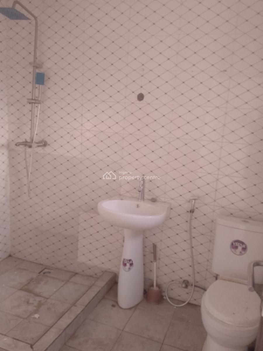 Spacious 3 Bedrooms Flat with Modern Design, Gwarinpa, Abuja, Flat / Apartment for Rent