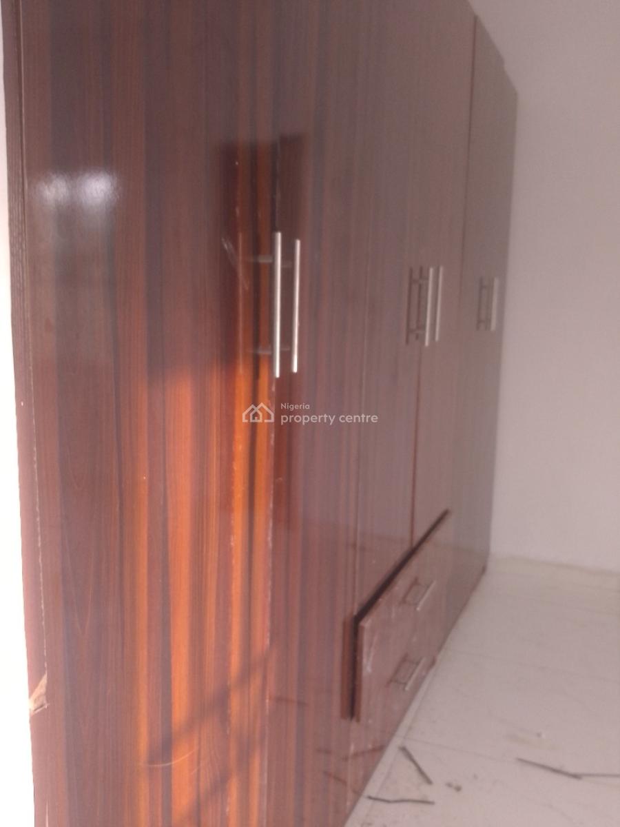 Spacious 3 Bedrooms Flat with Modern Design, Gwarinpa, Abuja, Flat / Apartment for Rent