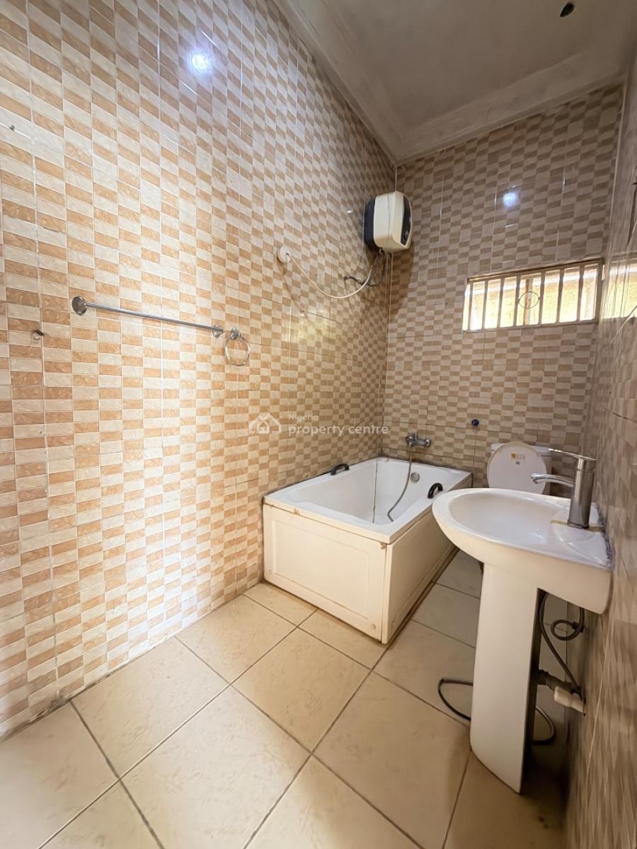 Spacious 3 Bedroom Apartment, Mabushi, Abuja, Flat / Apartment for Rent