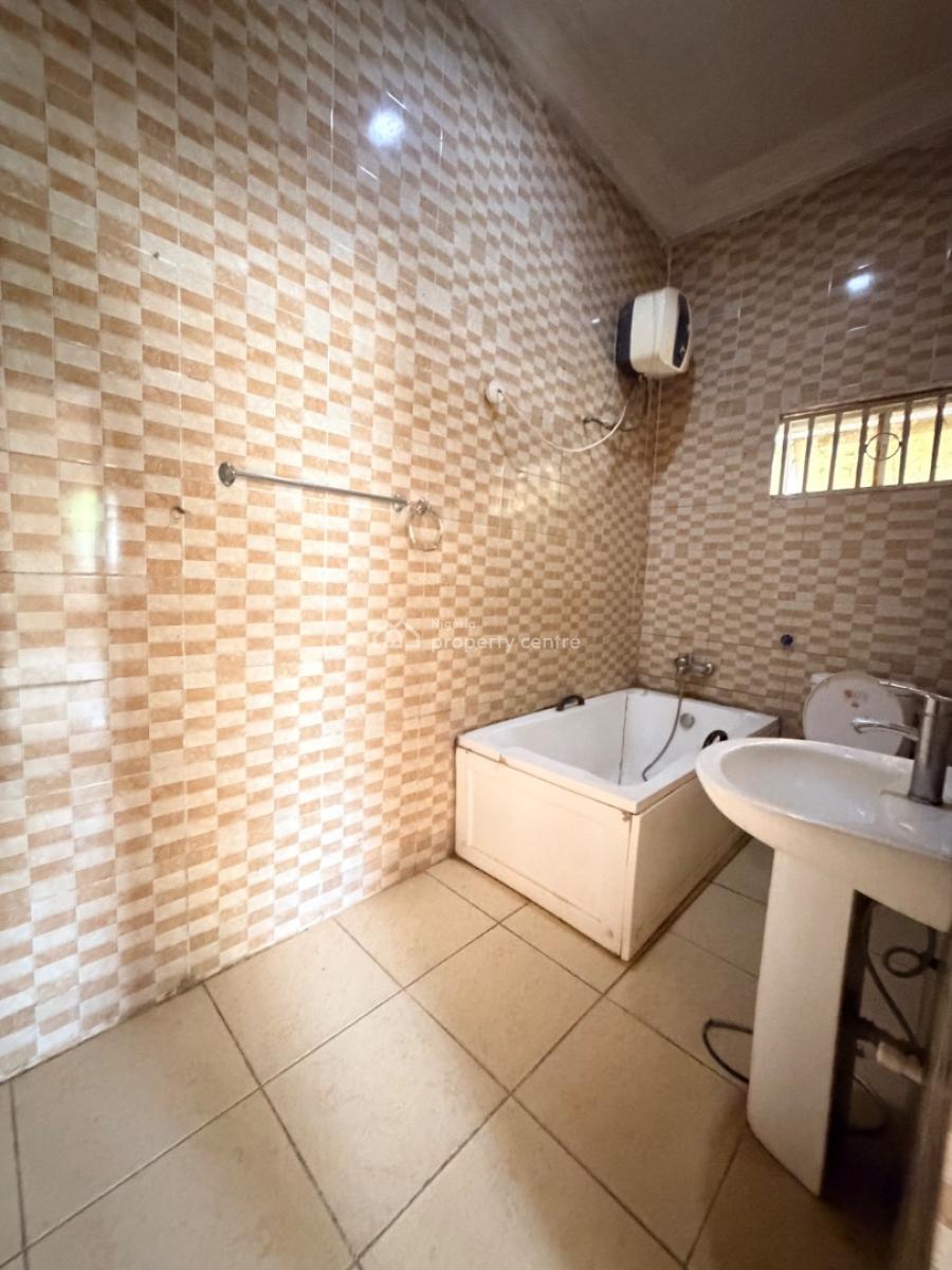 Spacious 3 Bedroom Apartment, Mabushi, Abuja, Flat / Apartment for Rent