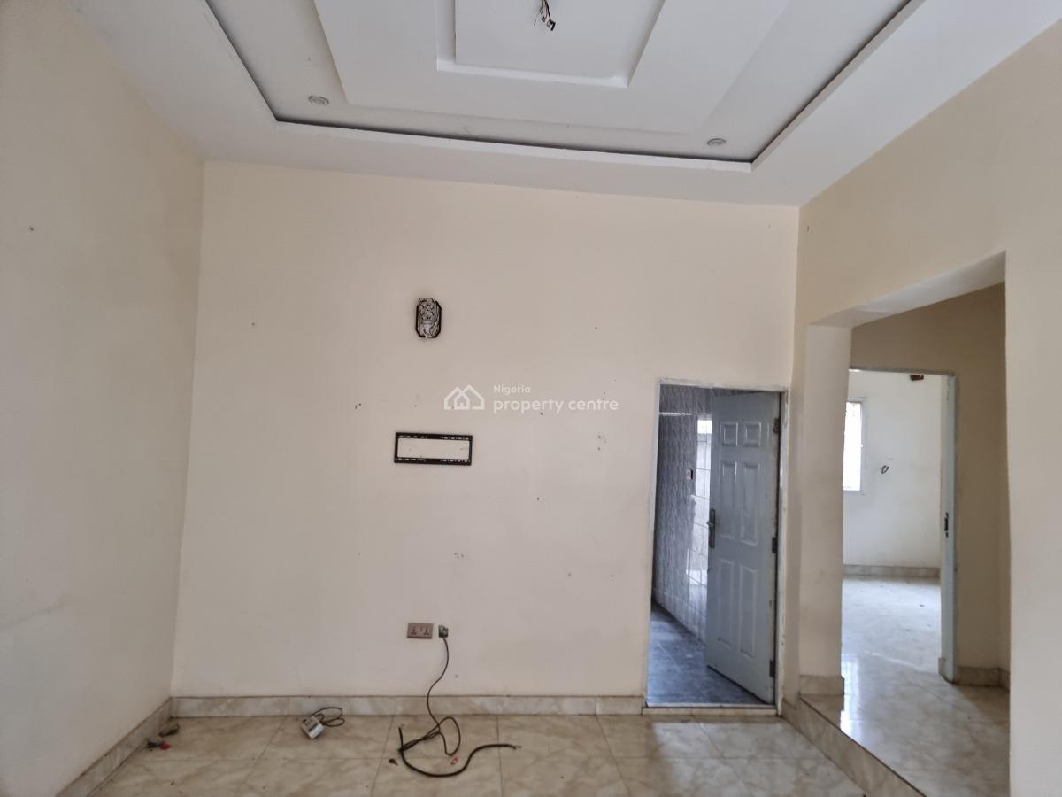 Smart 2 Bedrooms Apartment, Off Von Road, Lugbe District, Abuja, Semi-detached Bungalow for Rent