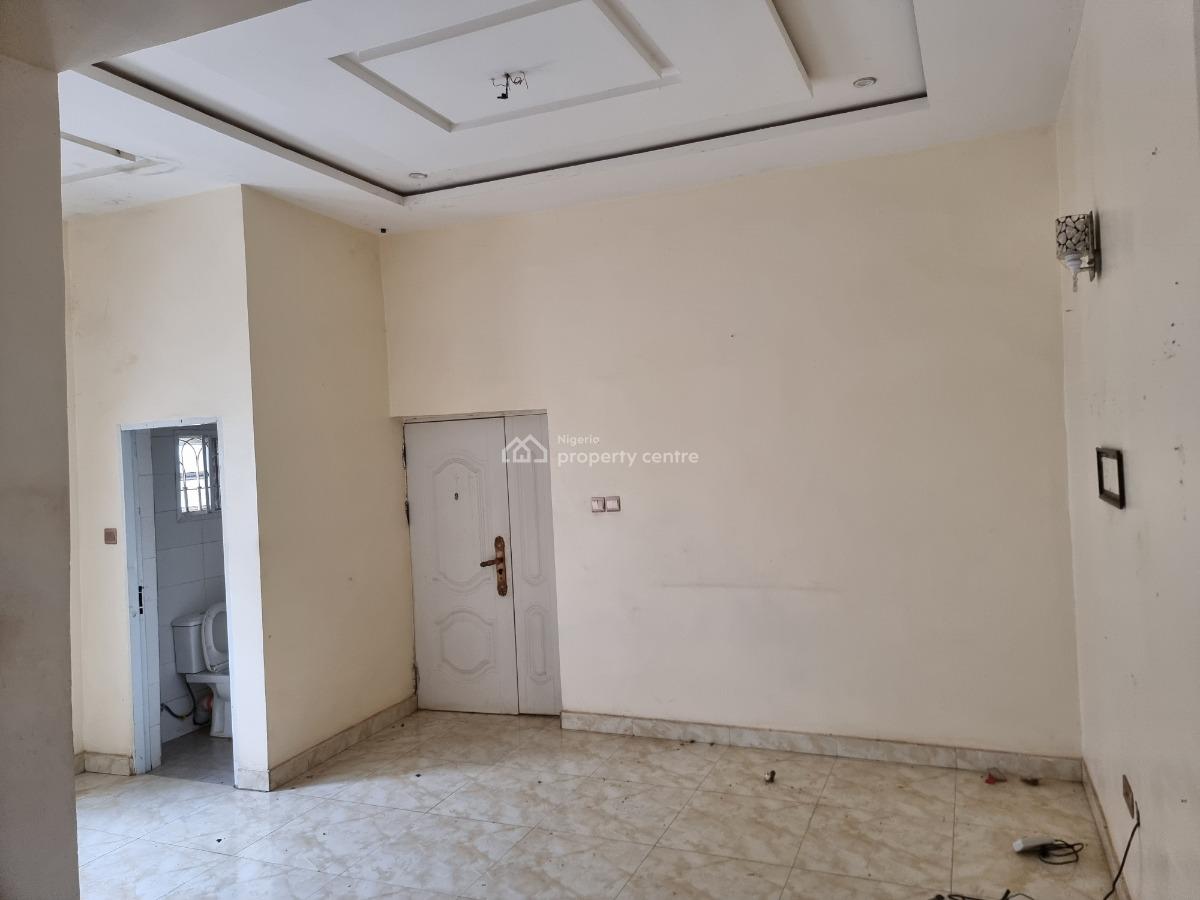 Smart 2 Bedrooms Apartment, Off Von Road, Lugbe District, Abuja, Semi-detached Bungalow for Rent