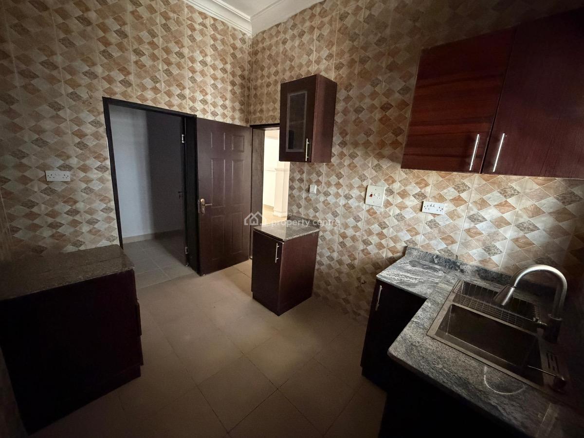 Executive 3-bedroom Apartment, Off Freedom Way, Lekki Phase 1, Lekki, Lagos, Flat / Apartment for Rent