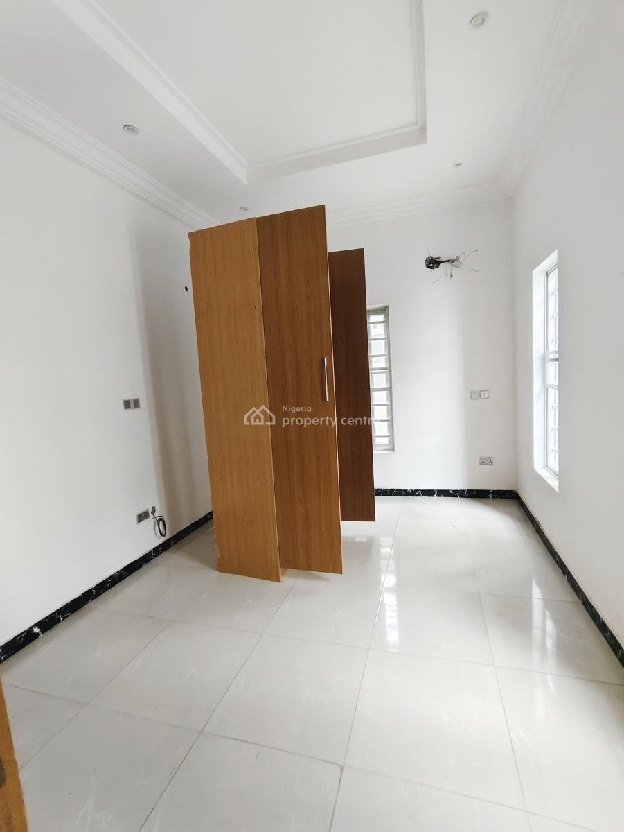 Sharp and Standard 3 Bedrooms Apartment, After Lbs Sangotedo, Ajah, Lagos, Flat / Apartment for Rent