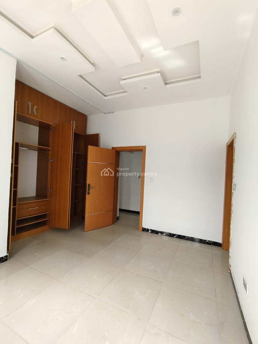 Sharp and Standard 3 Bedrooms Apartment, After Lbs Sangotedo, Ajah, Lagos, Flat / Apartment for Rent